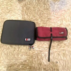Gaming device carrying cases